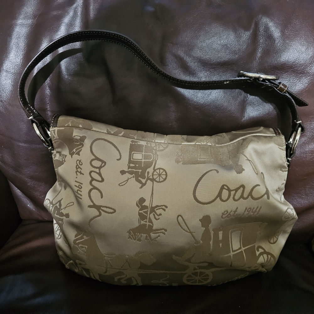 NWOT Coach Brown Satin Horse & Carriage Shoulder Bag - Picture 2 of 4